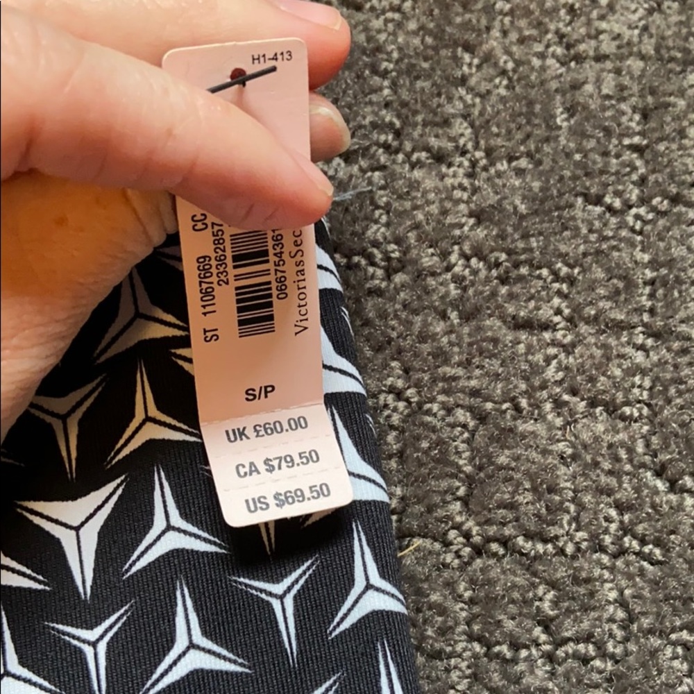 NWT Victoria’s Secret knockout workout leggings 🤛 - Picture 4 of 4